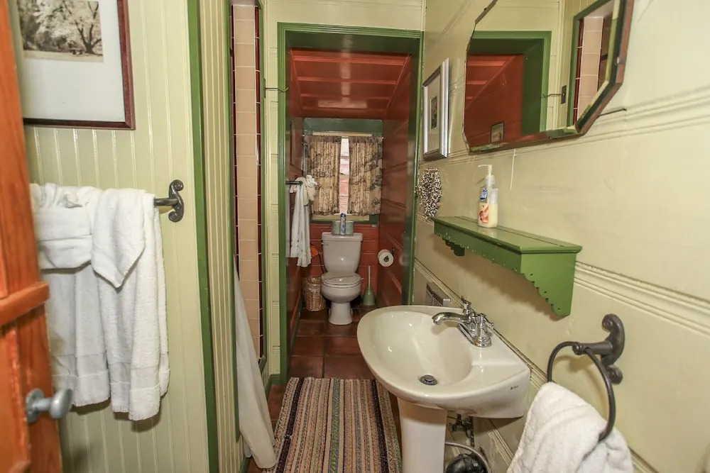 A Sweet Pine Cabin -  3Br/1BA/WiFi/Roku/Netflix
