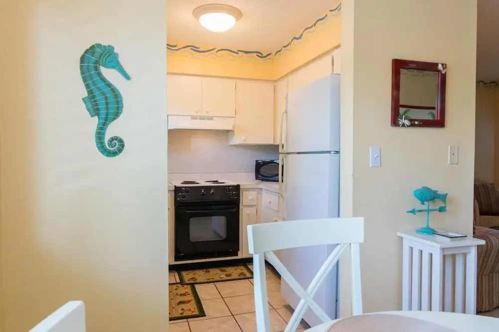 AM Beach Place Unit 5