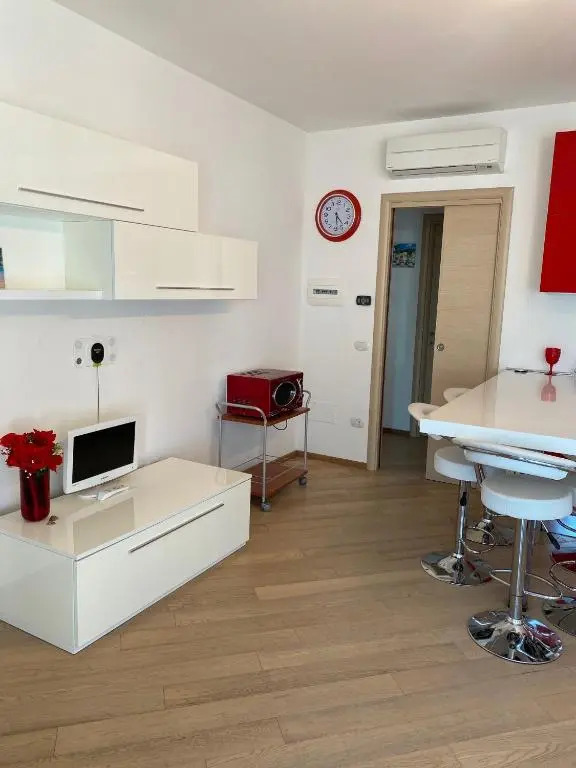 MIMA61 - Appartamento con giardino e posti auto a 50mt dal centro