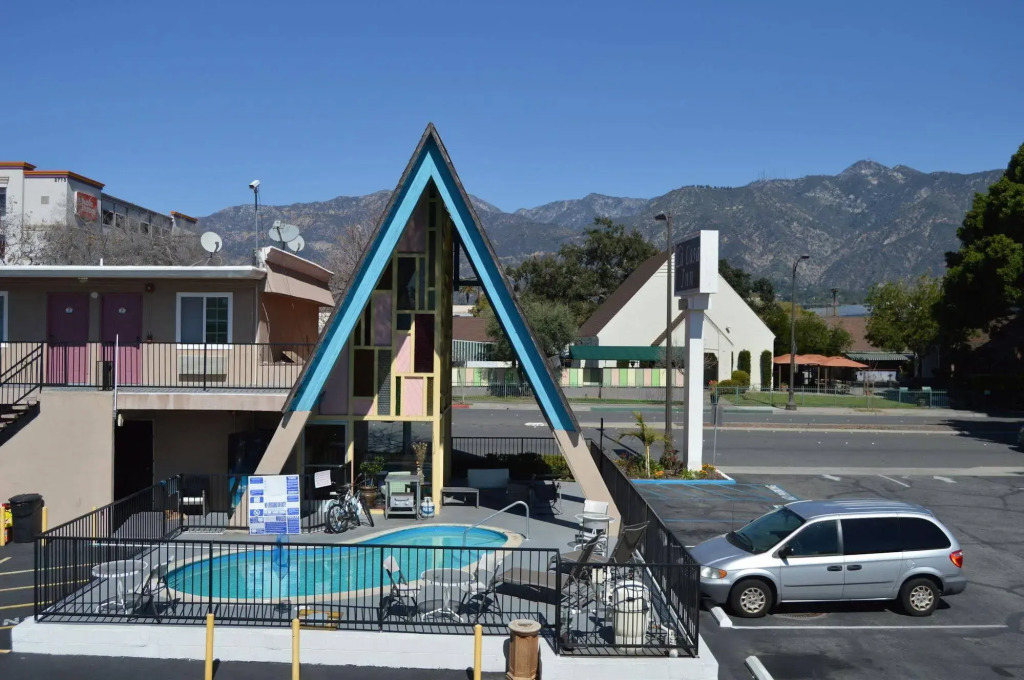 La Casa Inn