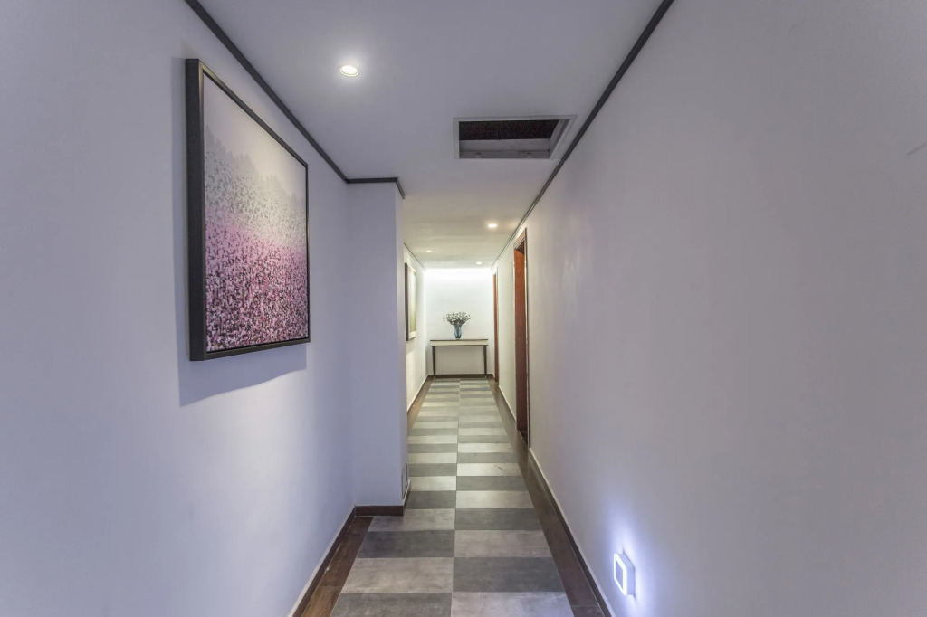 Leading Men Hotel