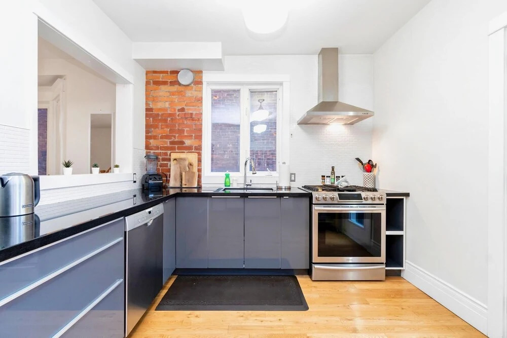 Charming 3BR Home With BBQ Near Downtown Toronto