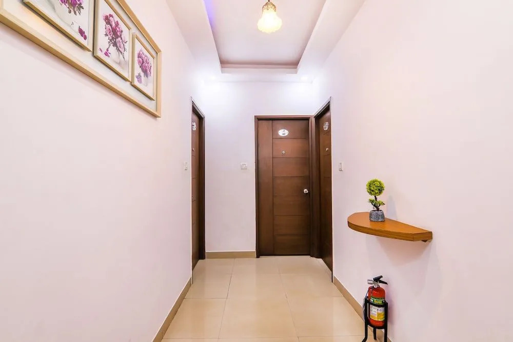 Fabhotel Avenue Inn