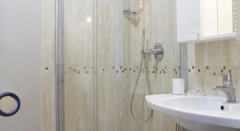 Ruhl Beach Hotel & Suites