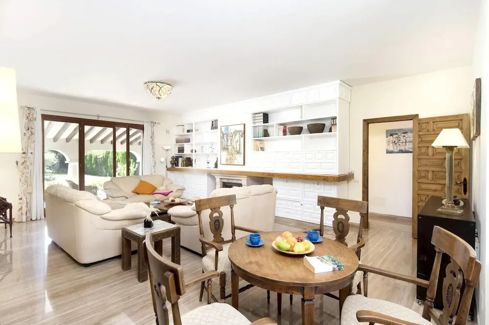 Villa With 5 Bedrooms in Estepona, With Private Pool, Enclosed Garden and Wifi - 500 m From the Beach