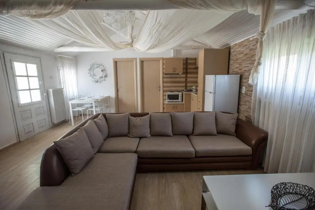 Athina'S Home 1