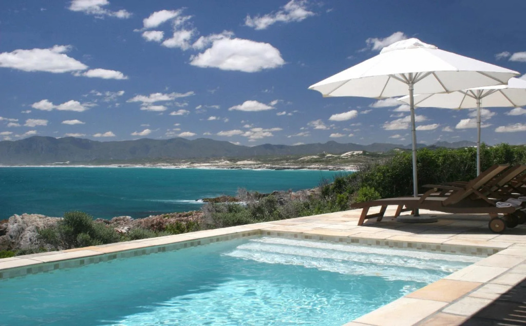 Cliff Lodge