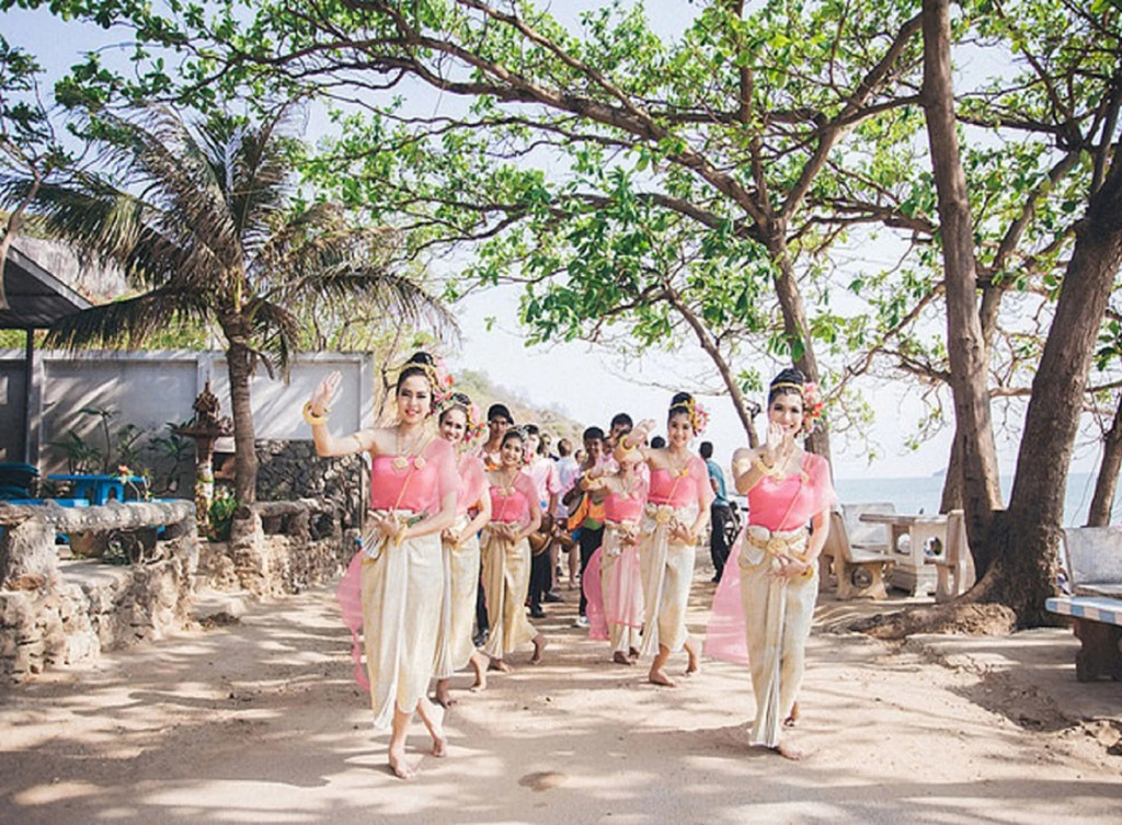 Sanae Beach Hua Hin
