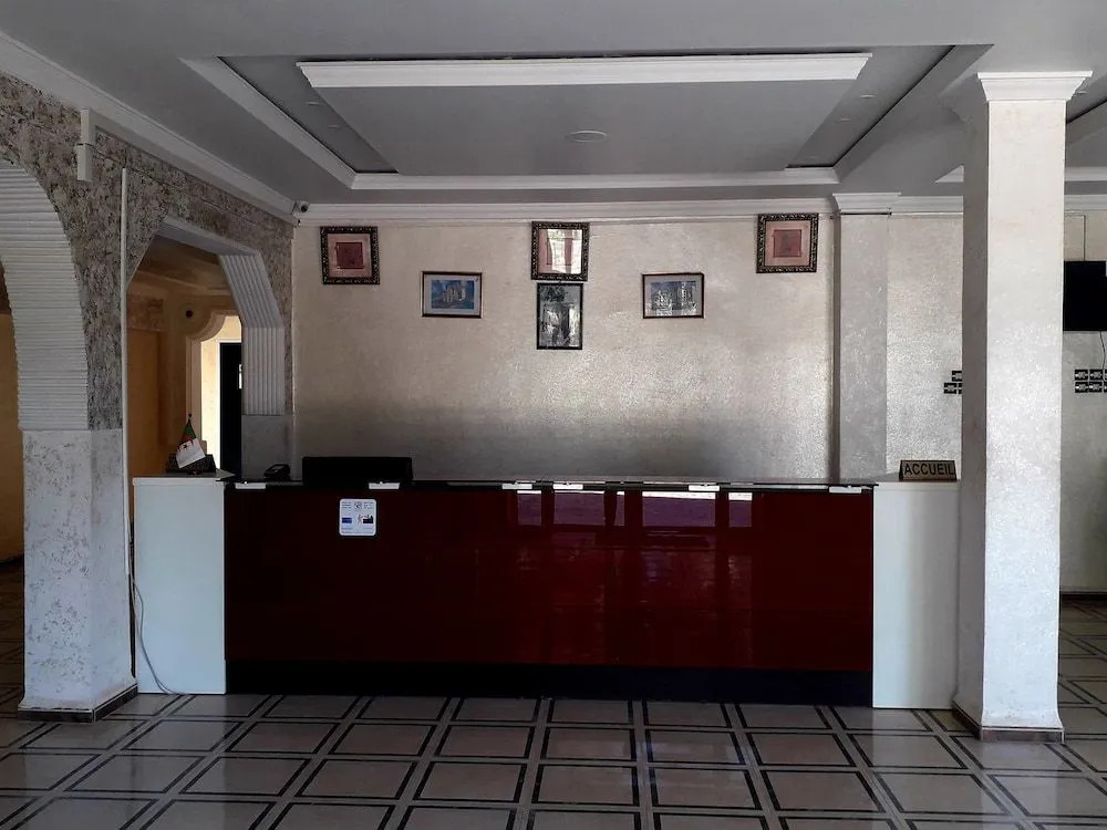 Hotel Raymon