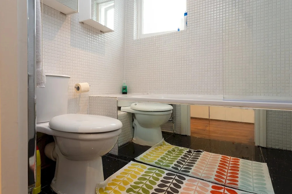 Spacious 1 Bedroom Garden Flat In Clapham Town