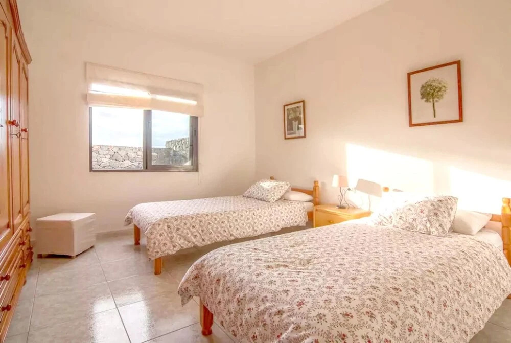 House With 2 Bedrooms in Tahiche, With Wonderful Mountain View, Privat