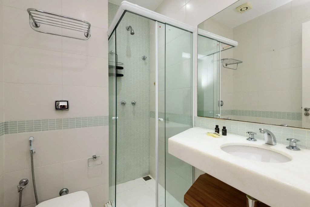 2 Quartos no Leblon a 300m da praia | ADP 386/603