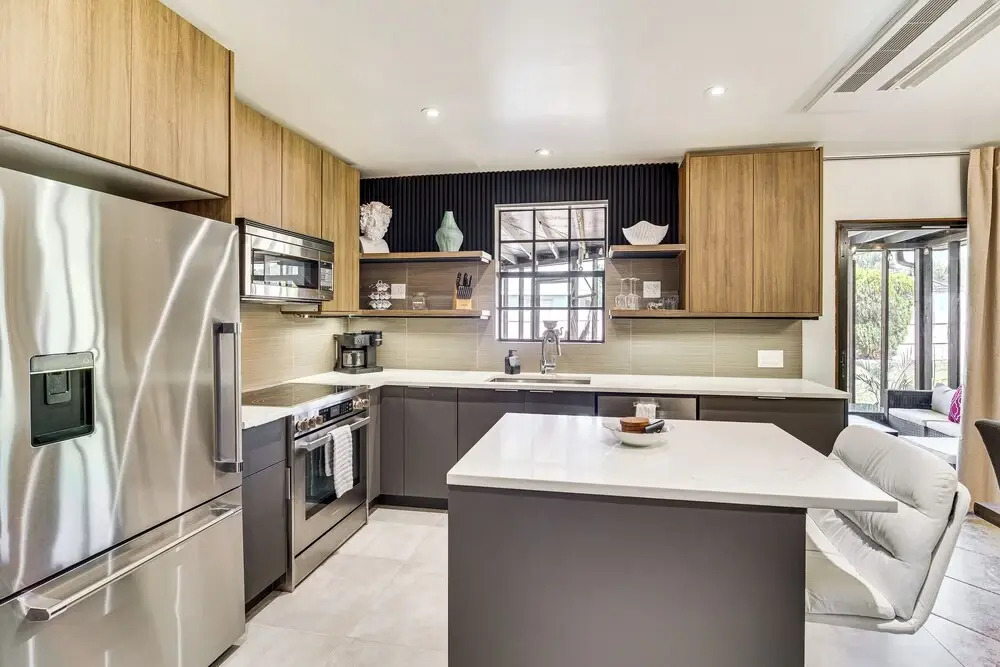 1 Block to Beach & Eats: Modern Indialantic Apt