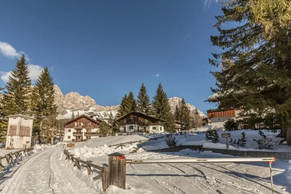 Cortina - Shortholidays