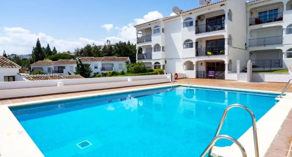 Apartment - 2 Bedrooms with Pool and WiFi - 107885