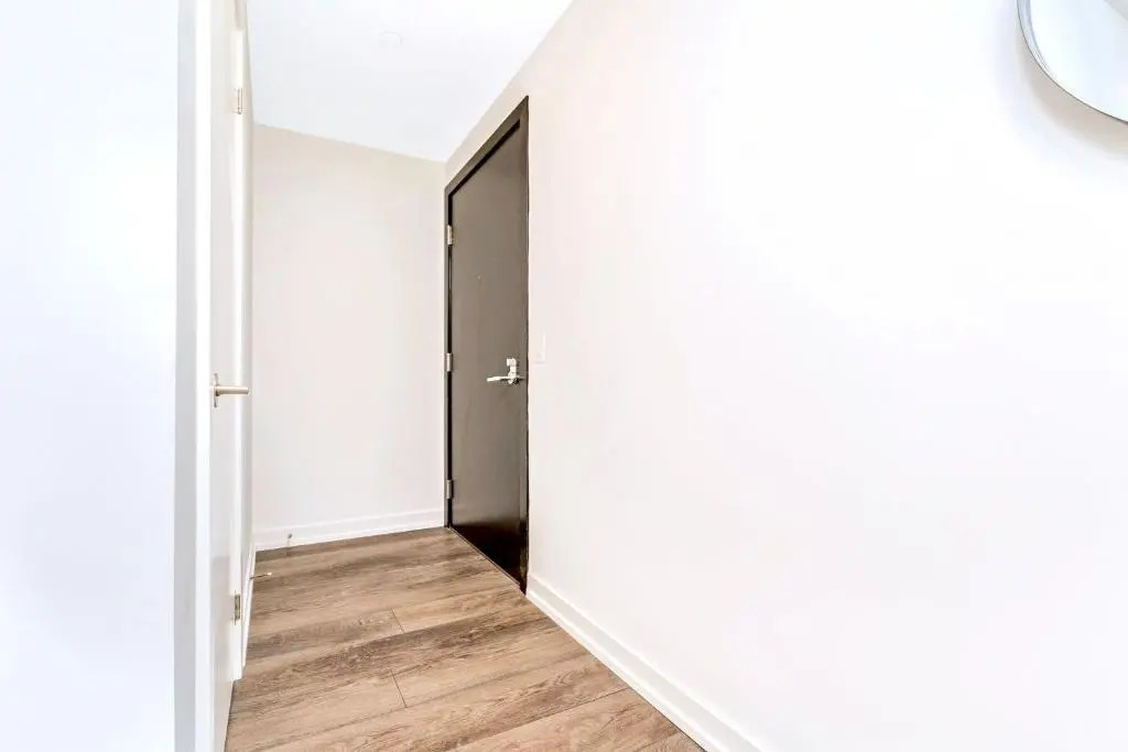 City Views From Your Balcony 1BR w King Bed