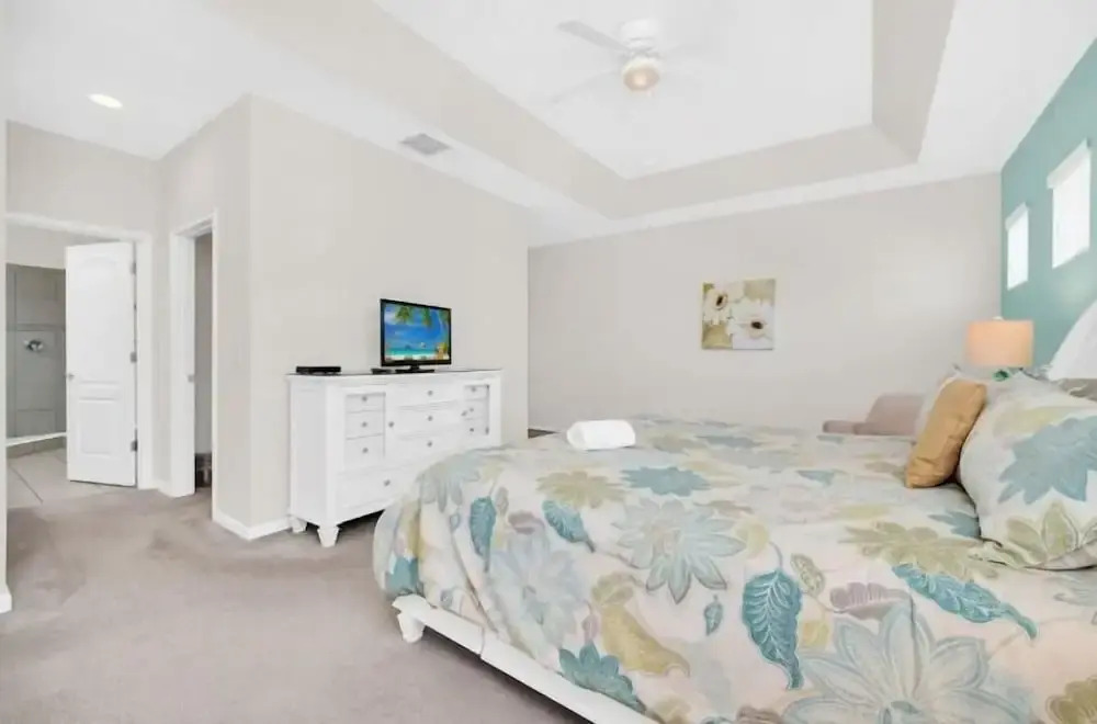 Stunner 6Br W/ South Pool, Lake View & Near Golf