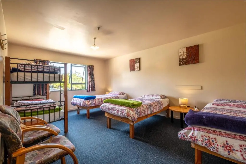 Kakapo Lodge