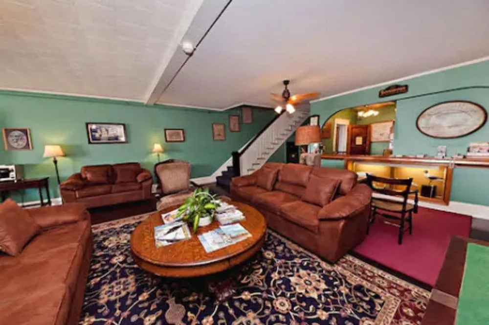 Lankford Hotel and Lodge