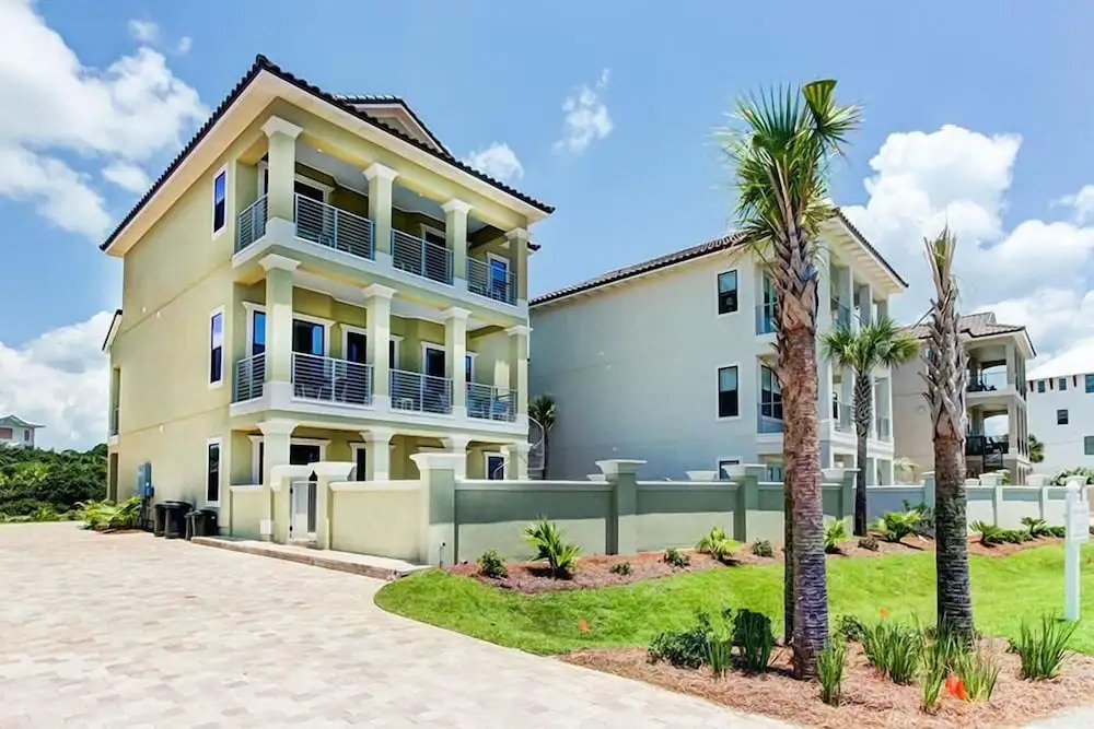 DaShells30A 6 Bedroom Holiday Home by Five Star Properties