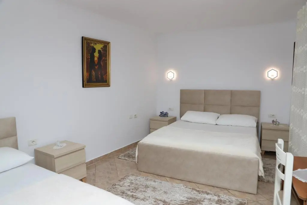Downtown Apartment 2