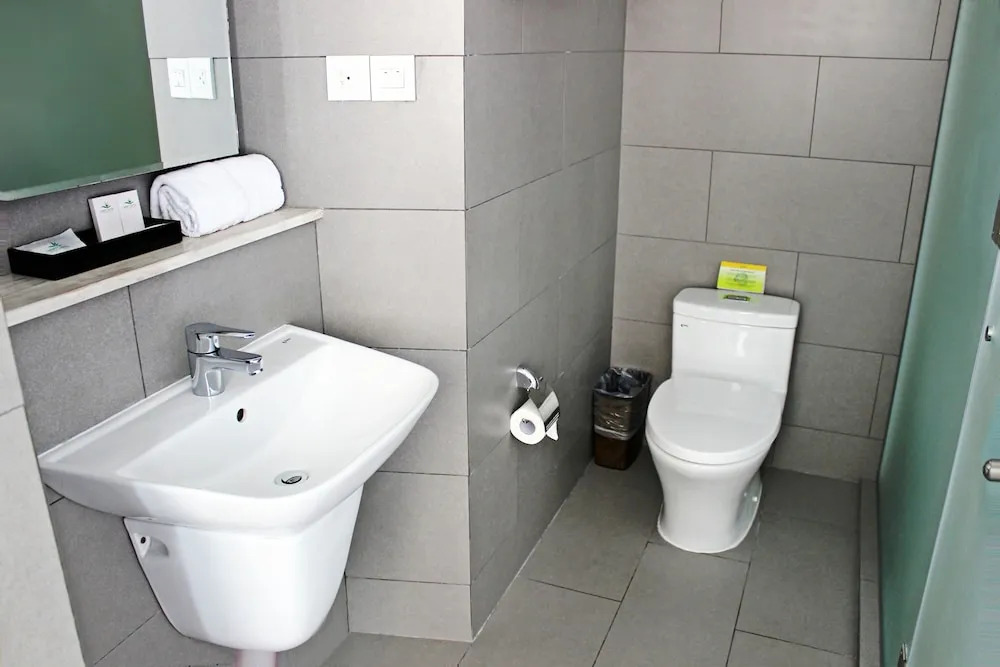 Liberty Hotel Saigon Greenview