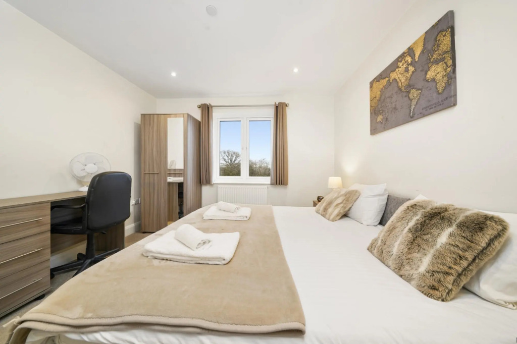 London Heathrow Living Serviced Apartments - Apt 8