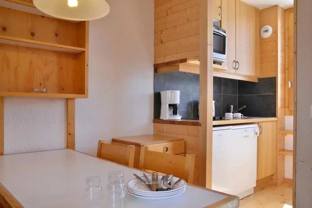 Belle Plagne Studio for 4 People of 28 Mâ², Located in the Resort Center Be541