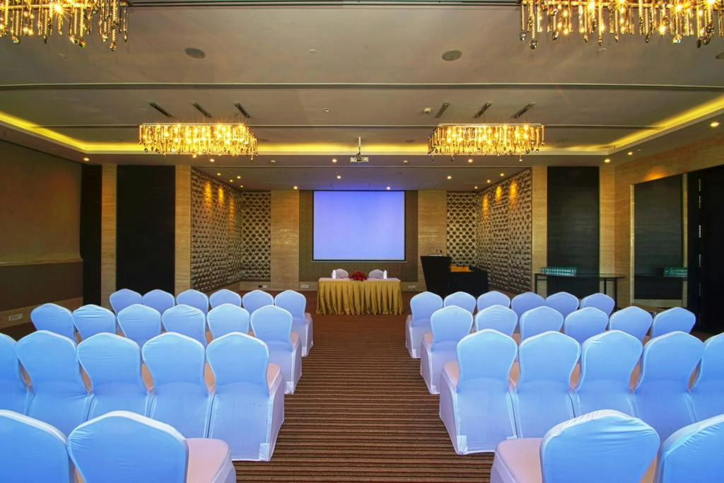Grand Hometel Malad