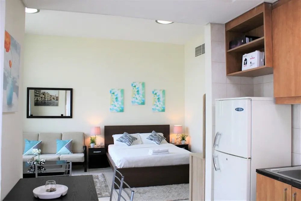IRN - Spacious Studio in Discover Garden