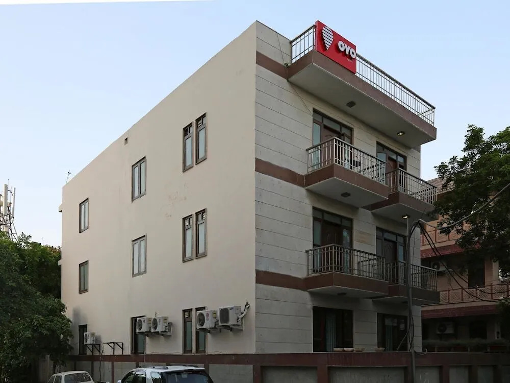 Solitaire Villa By OYO Rooms