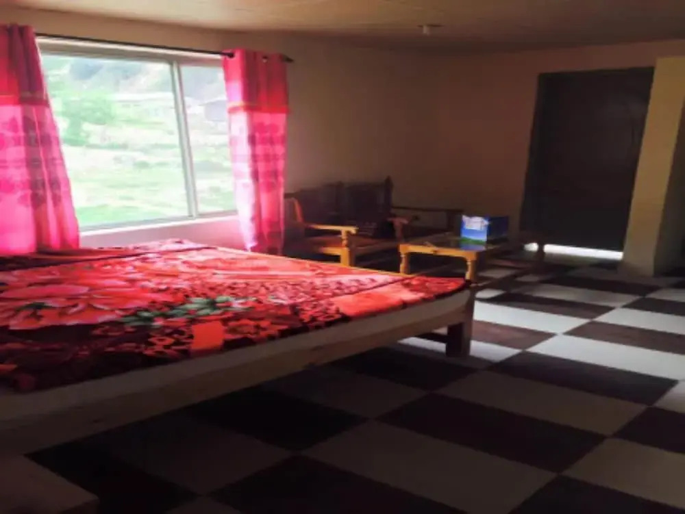 Pine Track Hotel