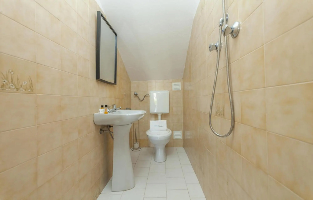 C06 - Porto De Mos 3 Bed Townhouse