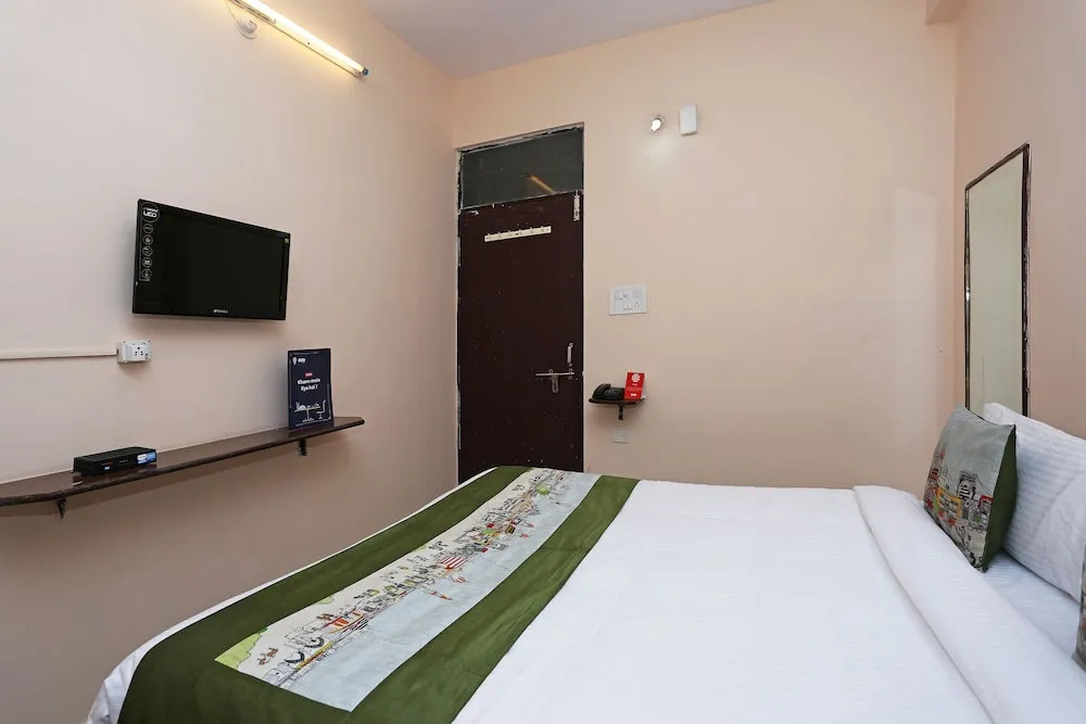 OYO 10294 Hotel Sunshine