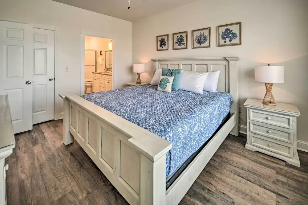 Magnolia Pointe Two-bedroom Apartment 402-4833