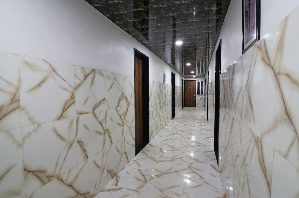 OYO 24123 Maha Nandini Resort