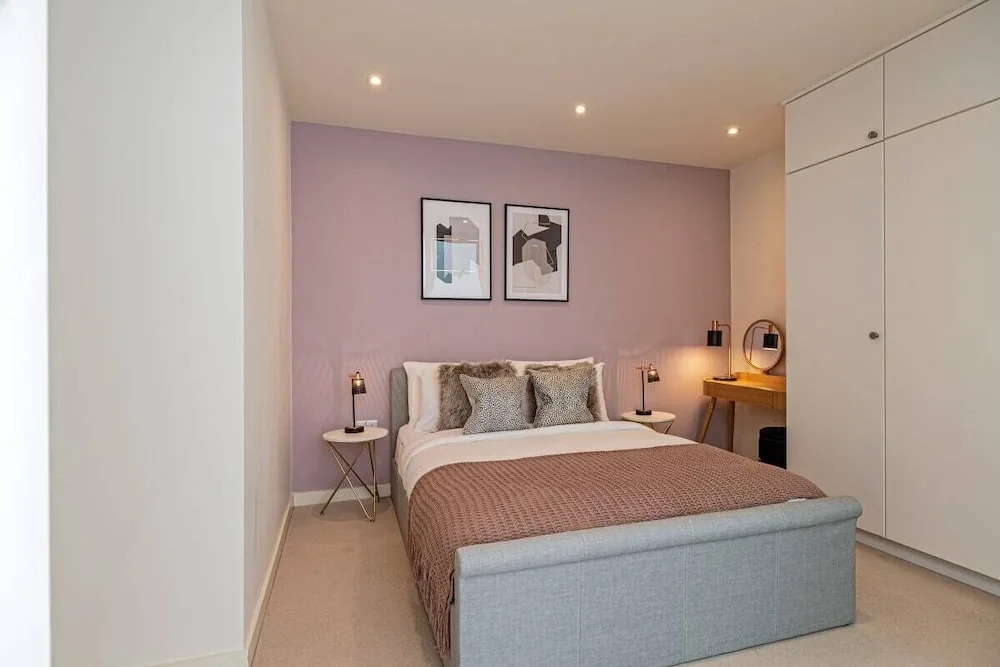 Stunning 2 Bed House W/patio nr Battersea
