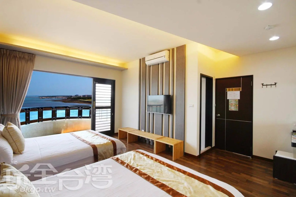 海漣天海岸民宿 & 水連天海景電梯民宿 Sea Sky Coast Homestay & Shui-lian-tian Homestay