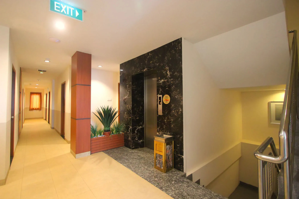 Lovina Inn - Nagoya Batam