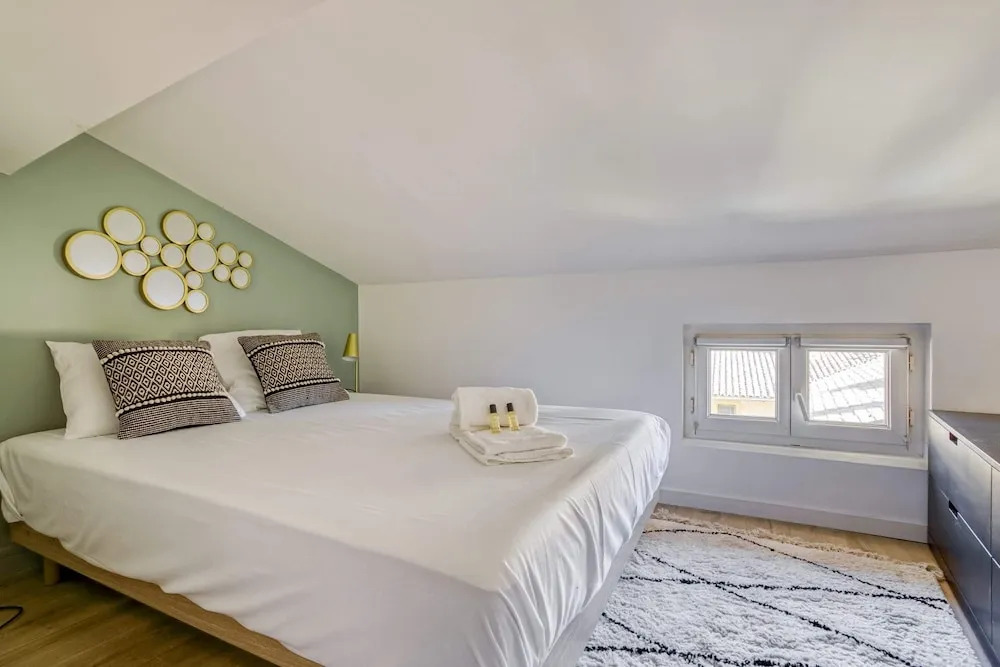Sublime 2BR Flat in the Heart of Old Lyon