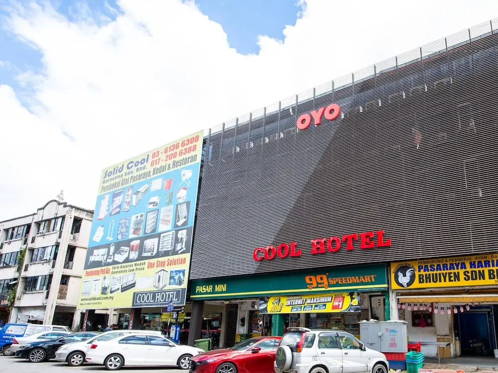OYO 89628 Cool Hotel