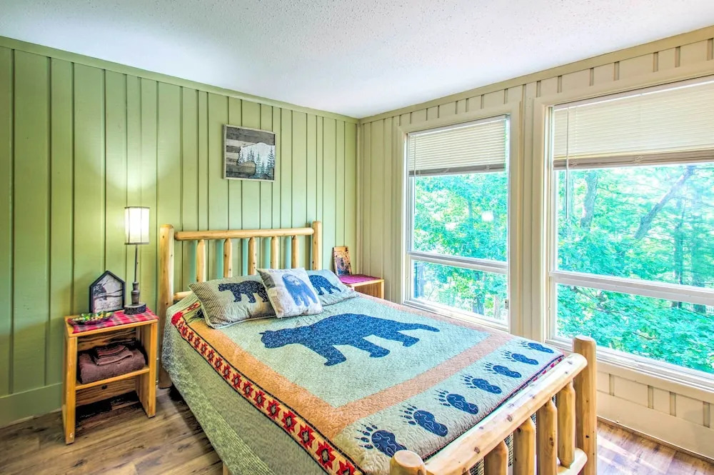 'the Dodge Lodge' - Near Massanutten Ski Lift!