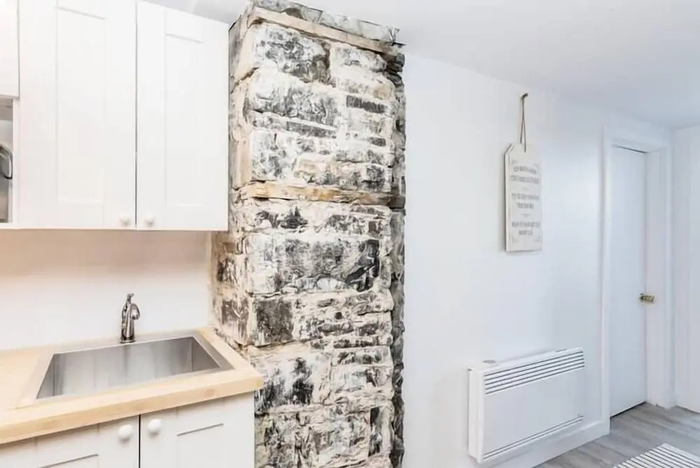 Modern Meets Rustic - 2 Bdrm Old Quebec