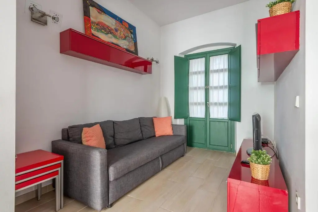 Triana Flat, 3mn from plaza de Cuba