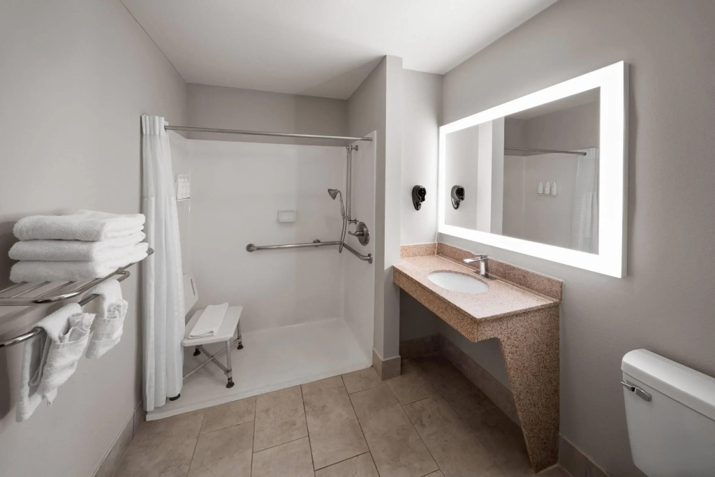 Days Inn by Wyndham Tulsa Central