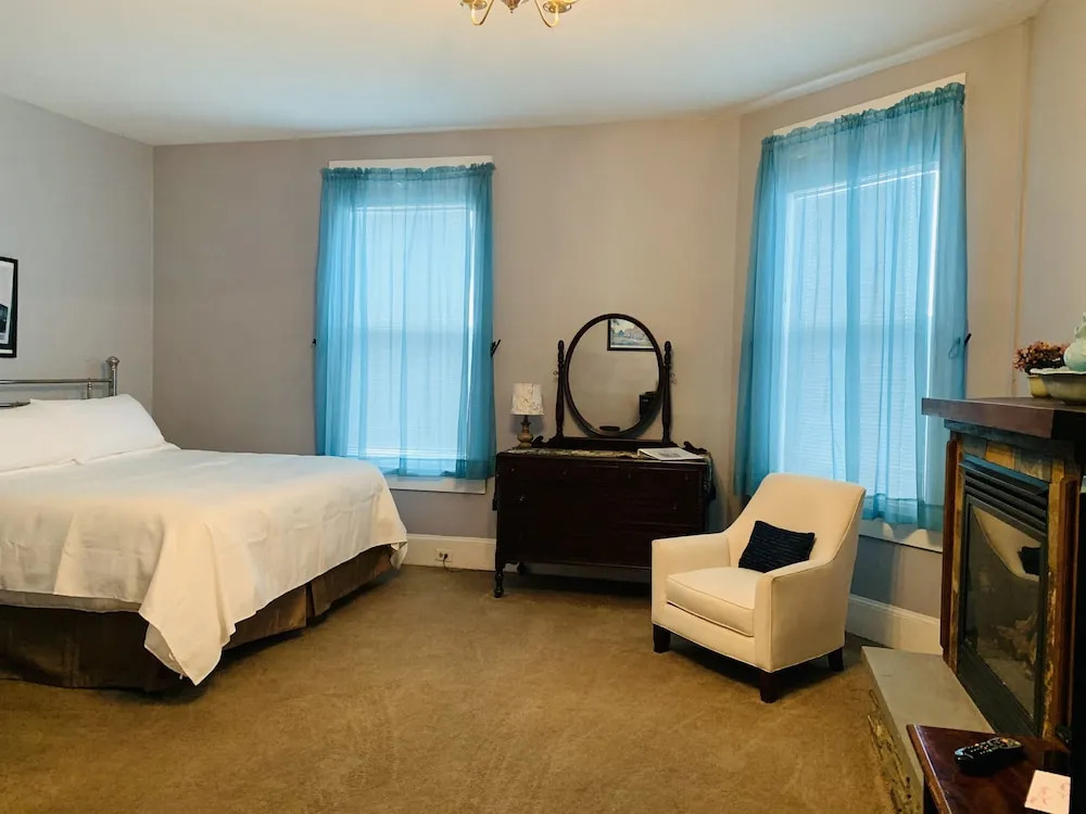 The Hotel Belvidere