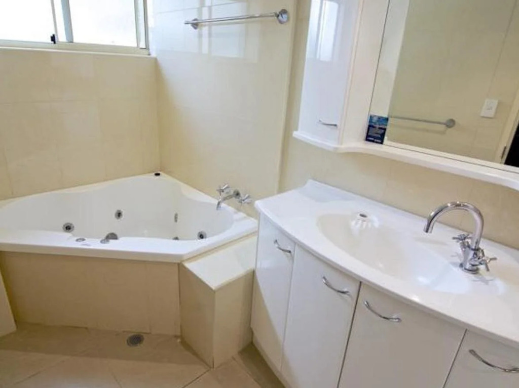 Bayview Beach Holiday Apartments