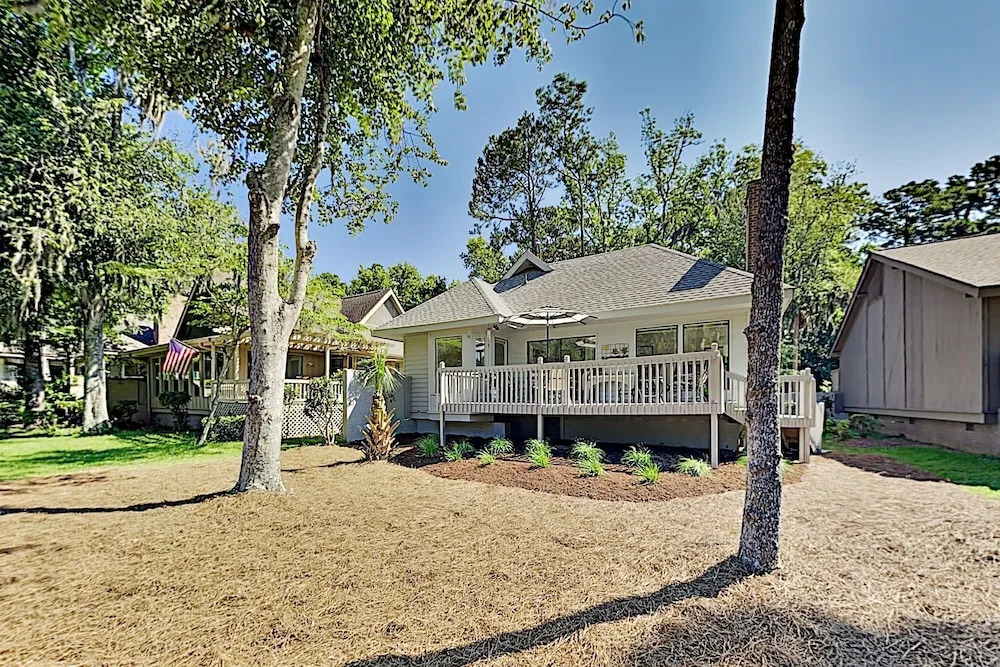 New Listing! All-Suite Harbour Town Gem Near Beach Home