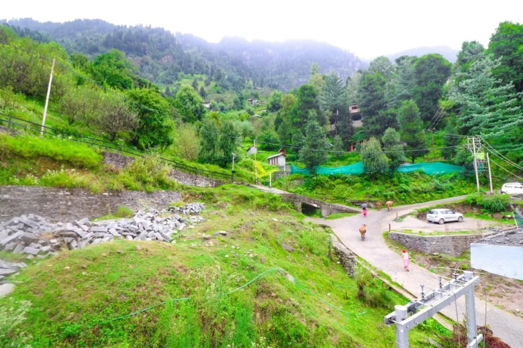 FabHotel Castle Rock Vashisht