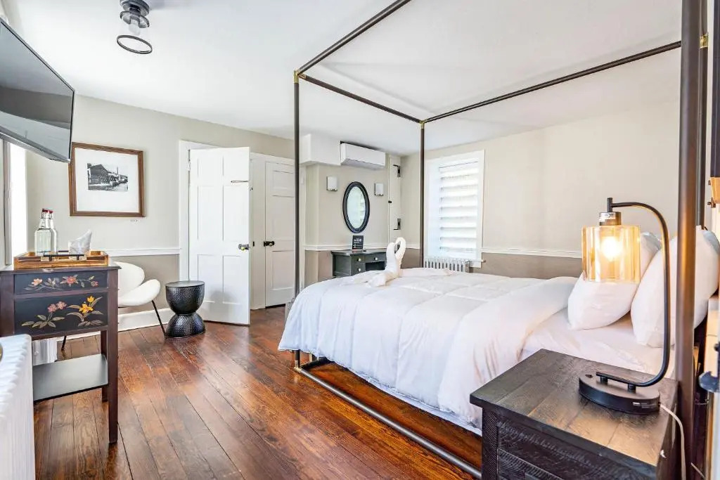 Chimney Hill Estate Inn